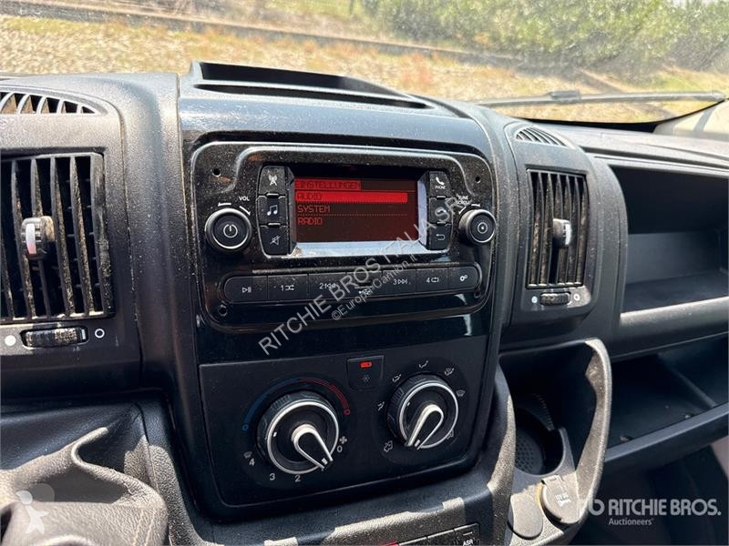 Camión Opel 2.2 103 KW DOKA Crew Cab Dump Truck