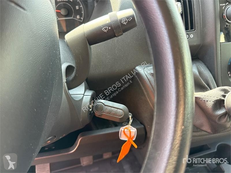 Camión Opel 2.2 103 KW DOKA PR L3 Crew Cab...