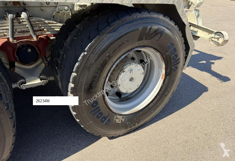 Camión Iveco 676 300-30 AH