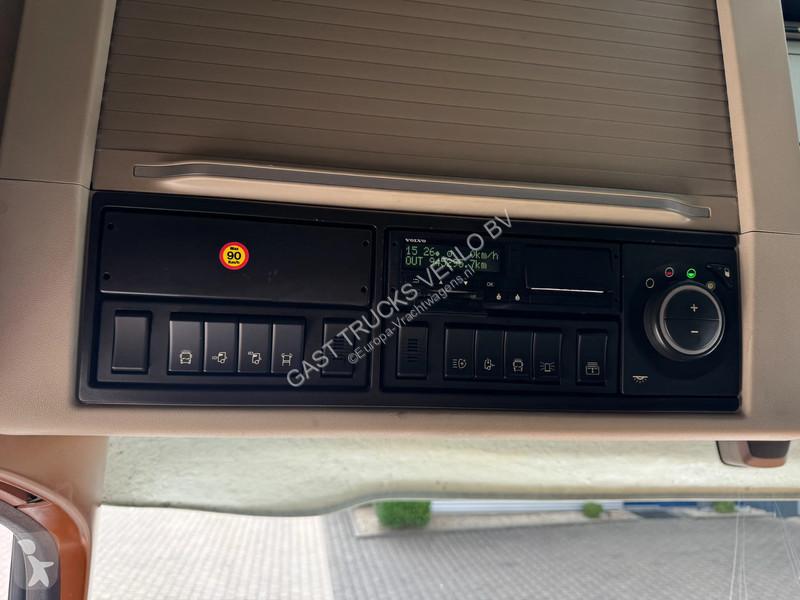 Volvo 500 6x2*4 WB 4.80 Globetrotter VIN KA truck