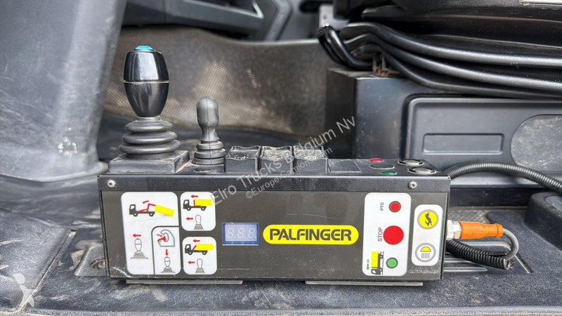 Camión Renault C440 (BELGIAN TRUCK / PALFINGER...