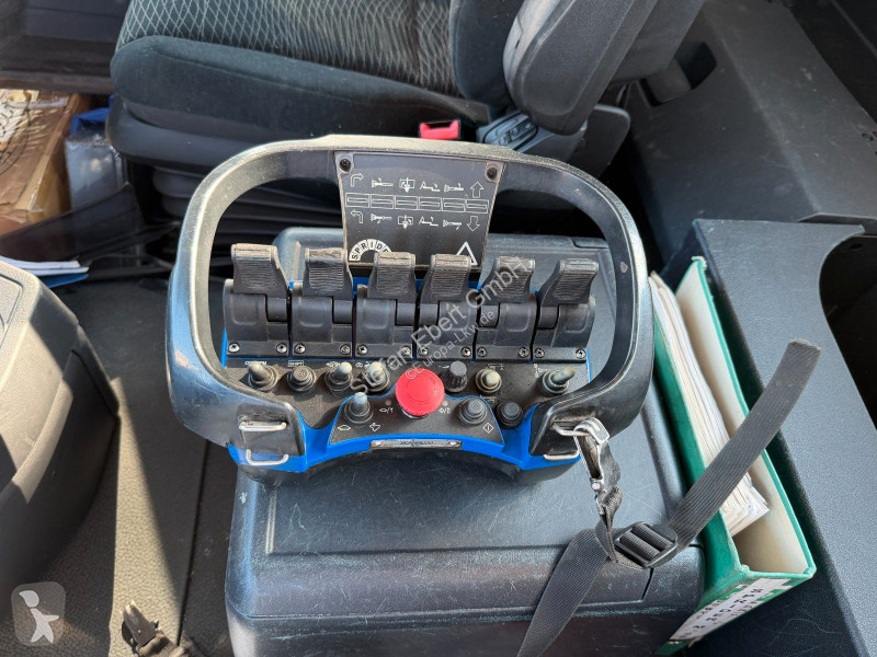 Kamion Mercedes 3251K 8x4 AMTEC Thermokipper...