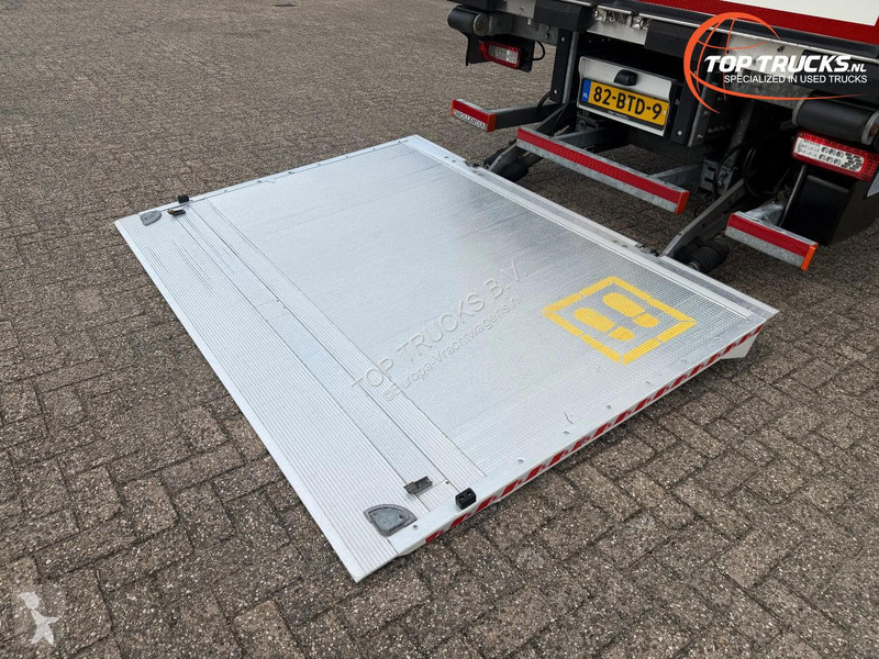 Teherautó Volvo 12210 Refrigerated/Freezer -...