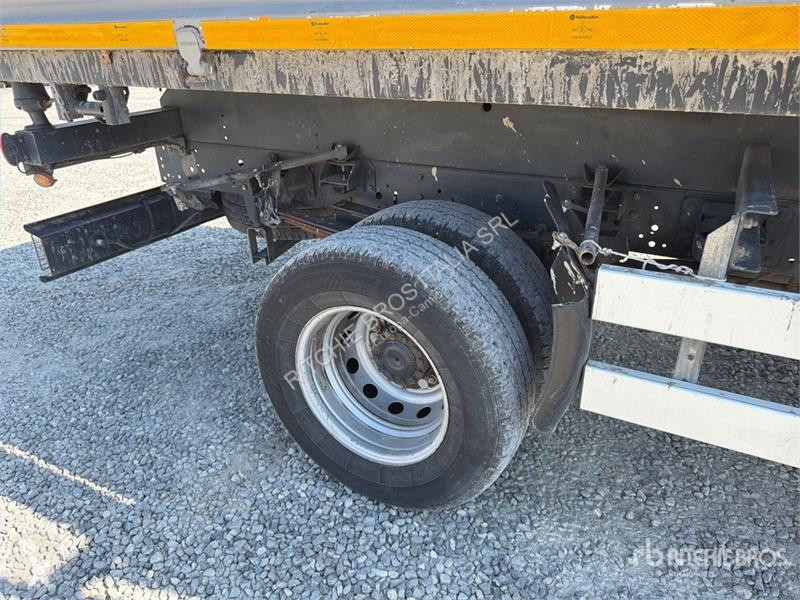 Camión Iveco 60-150 4x2 S/A Dump Truck