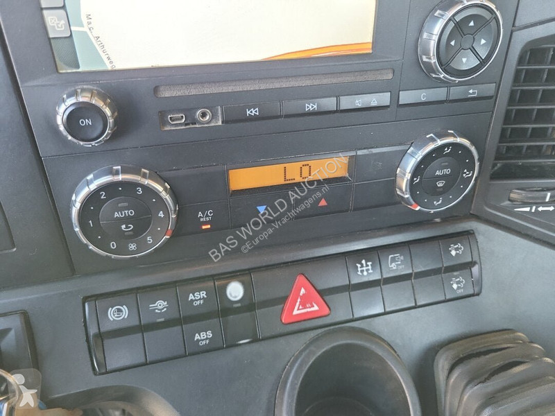 Lastbil Mercedes 3251