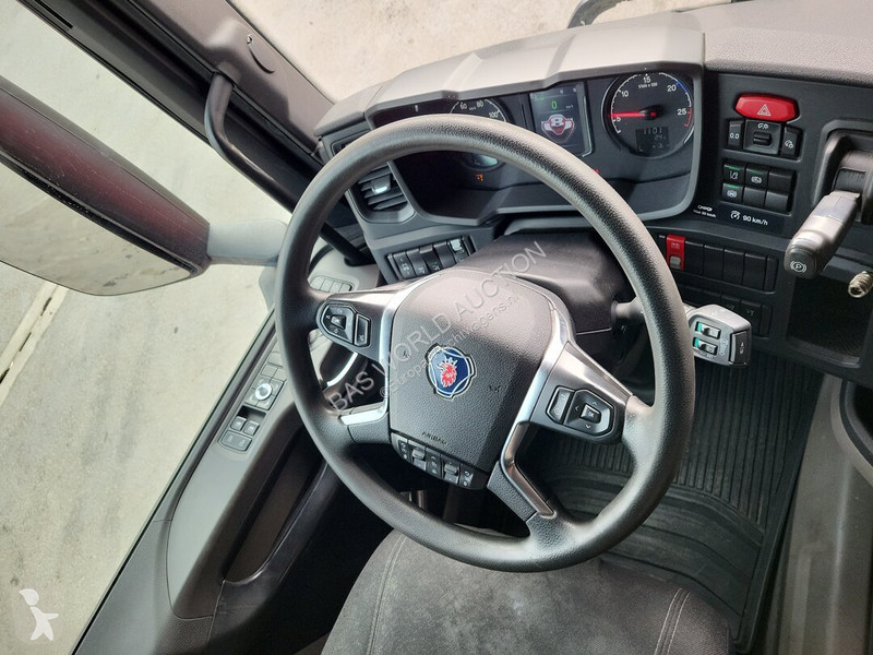 Camião Scania 520