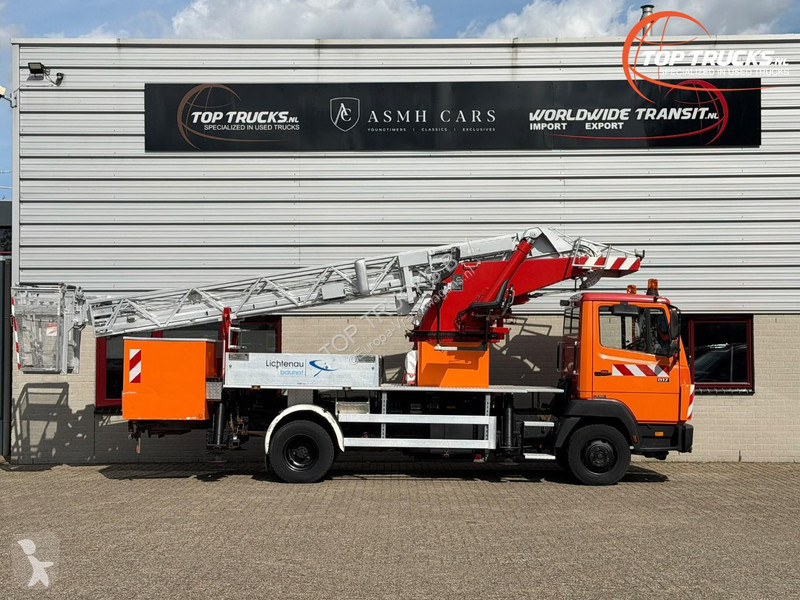 Camião Mercedes 817 Aerial work platform - METZ...
