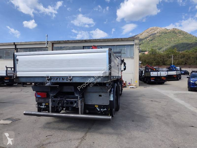 Iveco AD 260 S 31 X/P truck