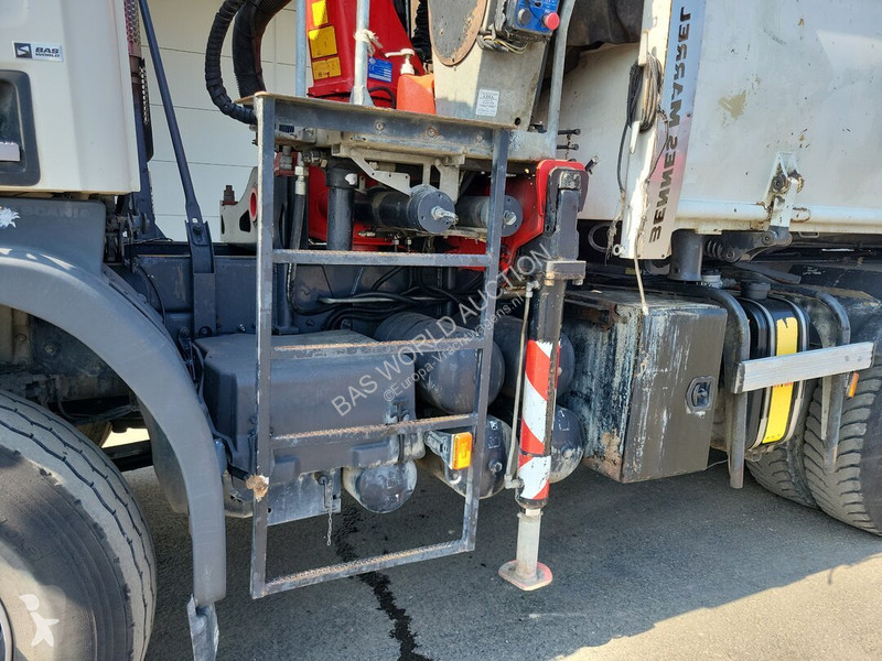 Camião Scania 400
