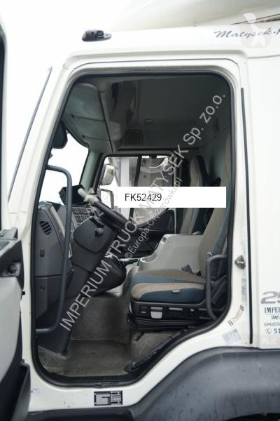 Грузовик Volvo FL 250