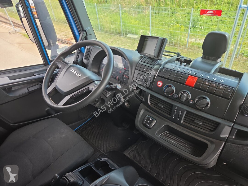 Camião Iveco 140E220