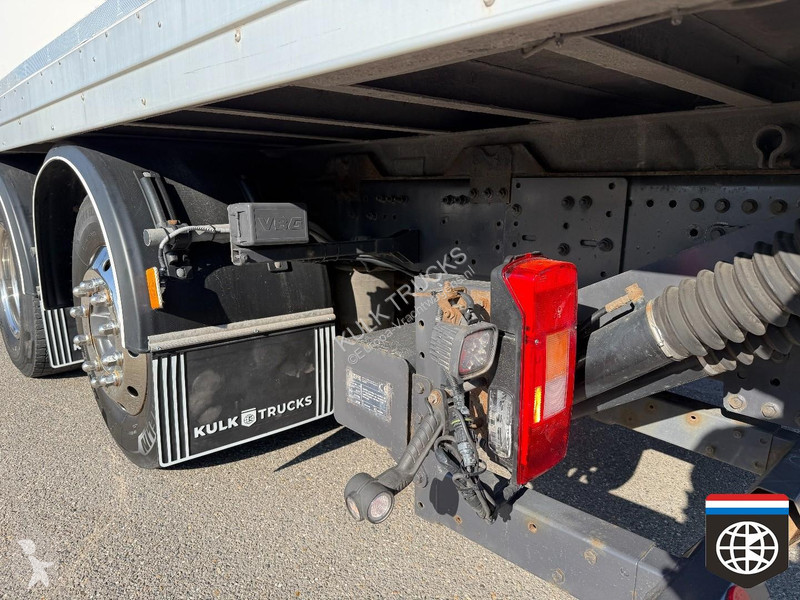 Vrachtwagen Volvo 460 Sleeping cab Storage box...