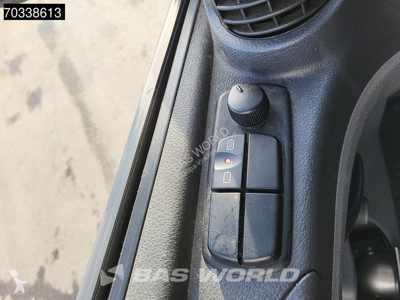 شاحنة Mercedes 1218 4X2 12t Manual Tailgate...