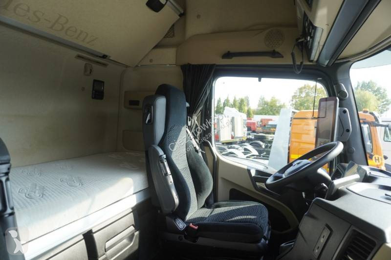 Kamión Mercedes 2542