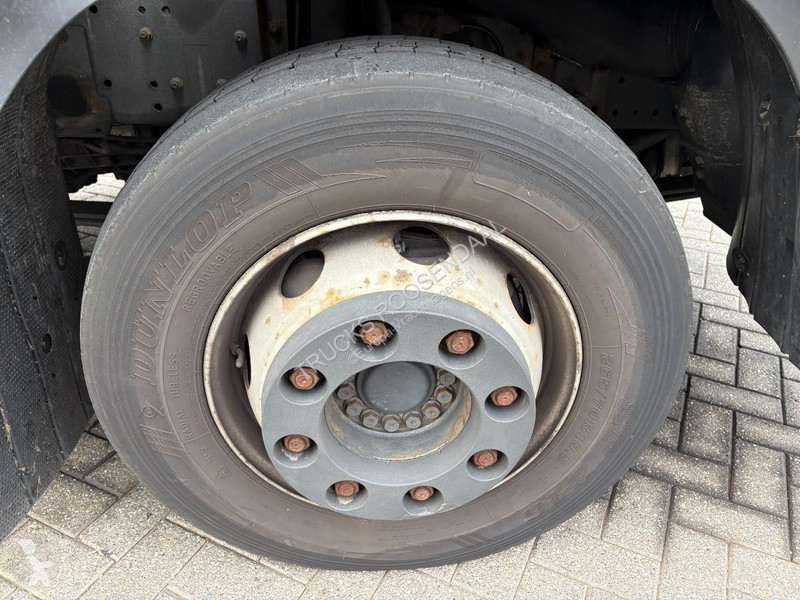 شاحنة Iveco 120 E 21 + LOAD LIFT + EURO 6