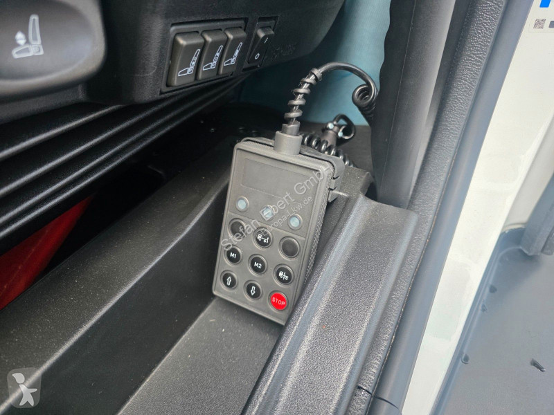 Iveco ML120E25/P LBW 1.500kg AHK 3 Sitze truck