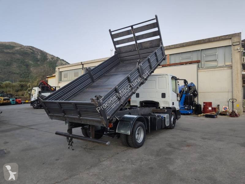 Iveco 100 E 18 truck