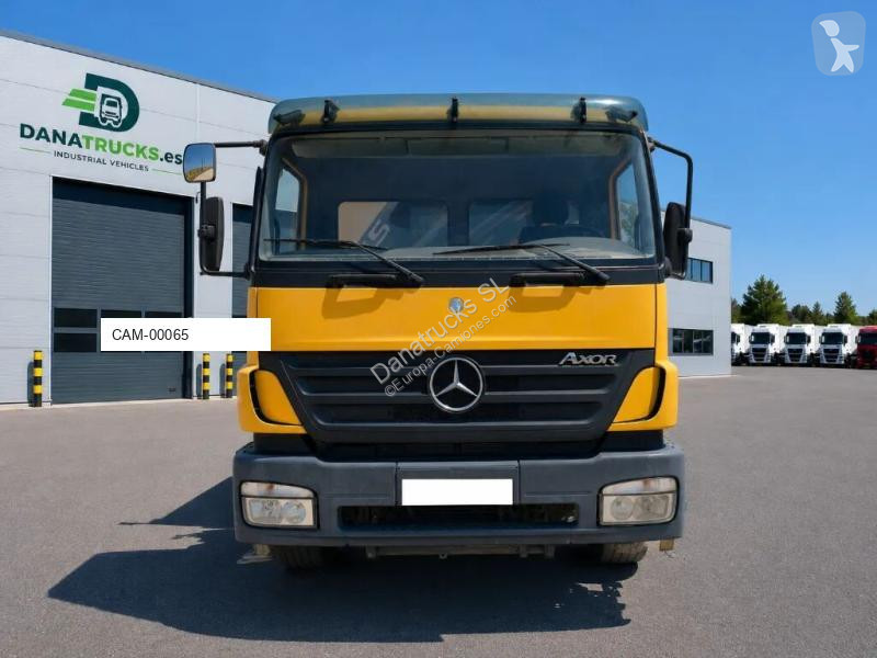 Camión Mercedes XS 122 D-5