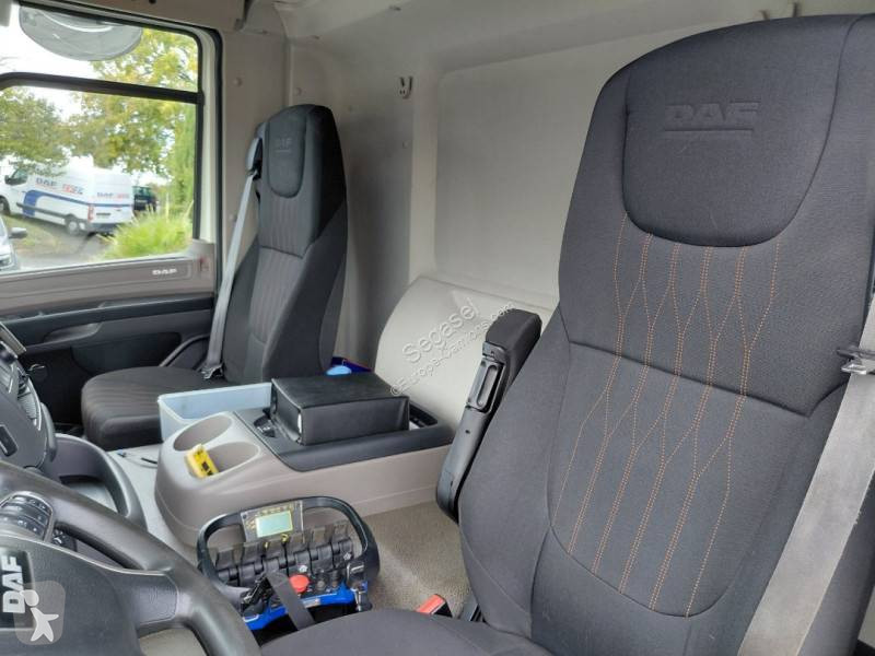 Превоз на строителна техника DAF 370