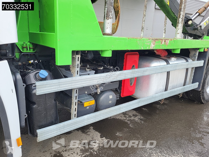 Kamion Mercedes 3358 6X4 TAJFUN LIV 190Z Crane...