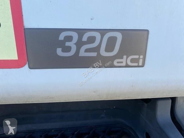 Teherautó Renault 320 DCI