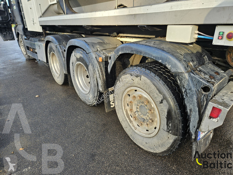 Vrachtwagen MAN 35.480
