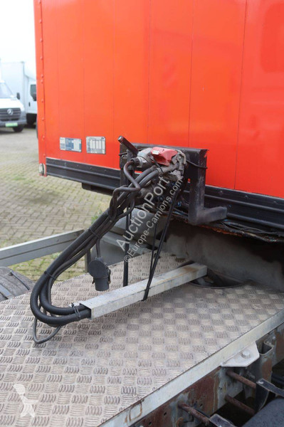 Vrachtwagen Nissan