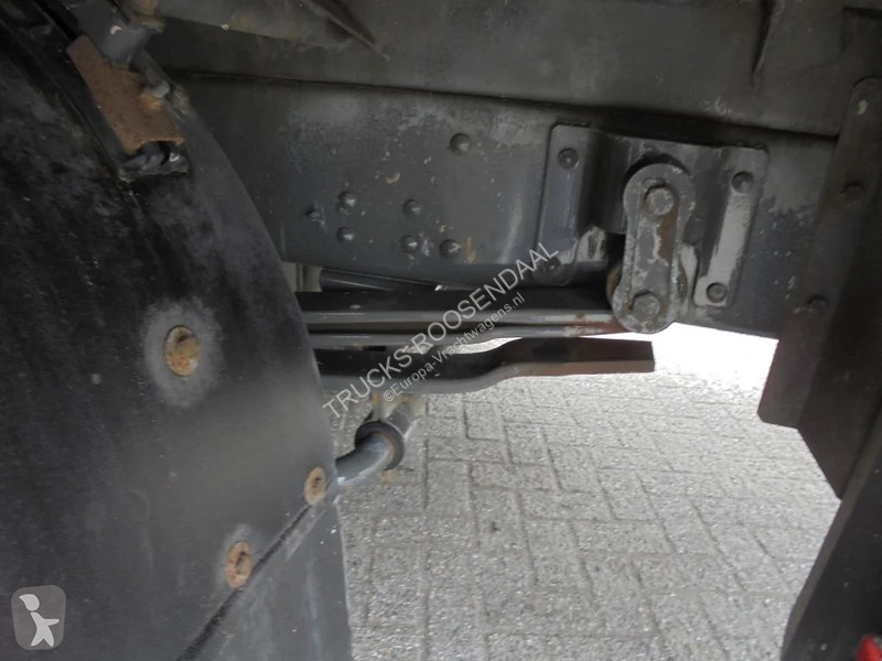 Kamion Volvo 220 + Manual + HMF 150 crane