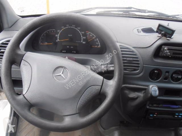 Лекотоварен автомобил Mercedes DWUDROGOWY...