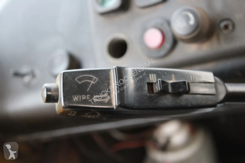 Vrachtwagen Mercedes 508 MANUAL