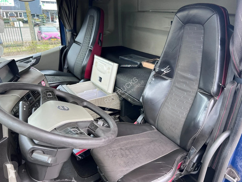 Camion Volvo 500 8X2 EURO 6 + PALFINGER T22...