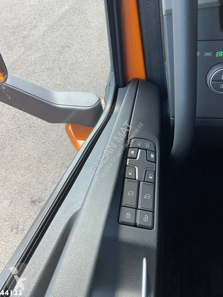 Camion Volvo 420 8x2 Hiab 25 Tonmeter laadkraan...