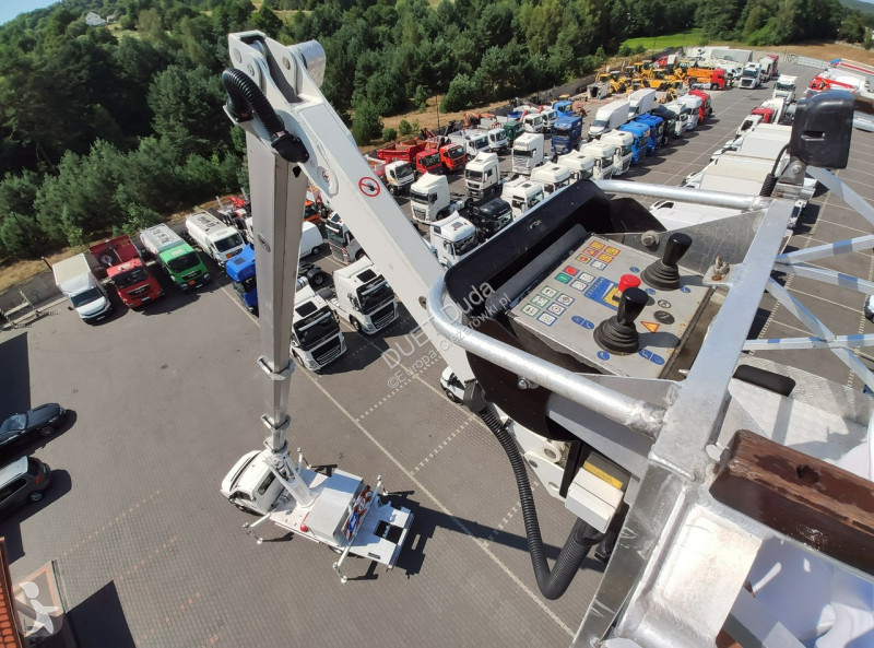 Camion Iveco Volkswagen Crafter 4x4 Zwyżka 21m...