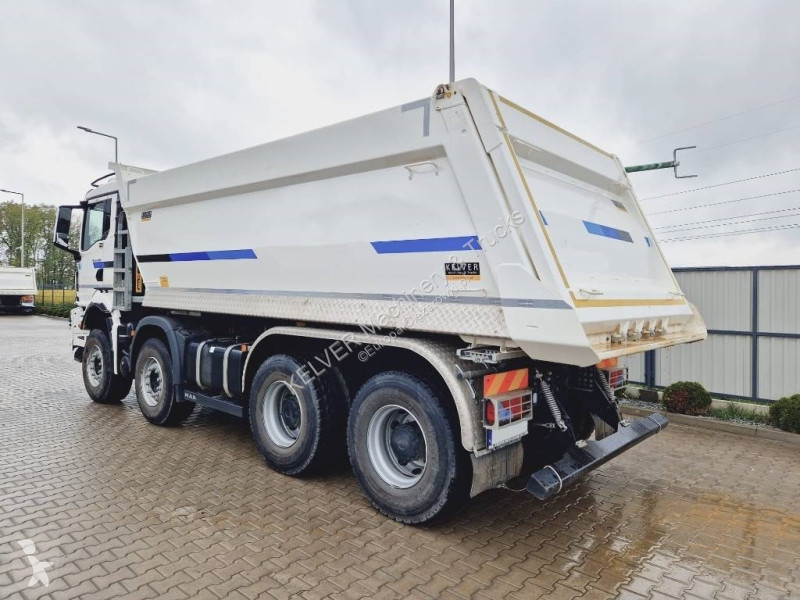 Camión MAN TGS 8x4 kipper