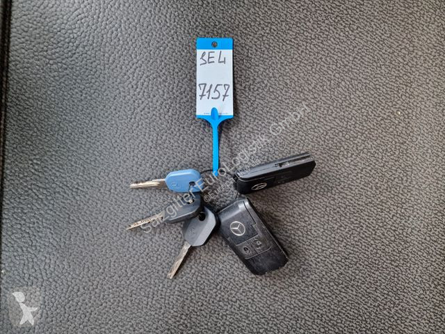 Kamion Mercedes 2545 /für Tierkadaver / mit Waage