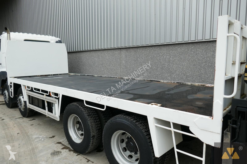 Camion Hino FY crane