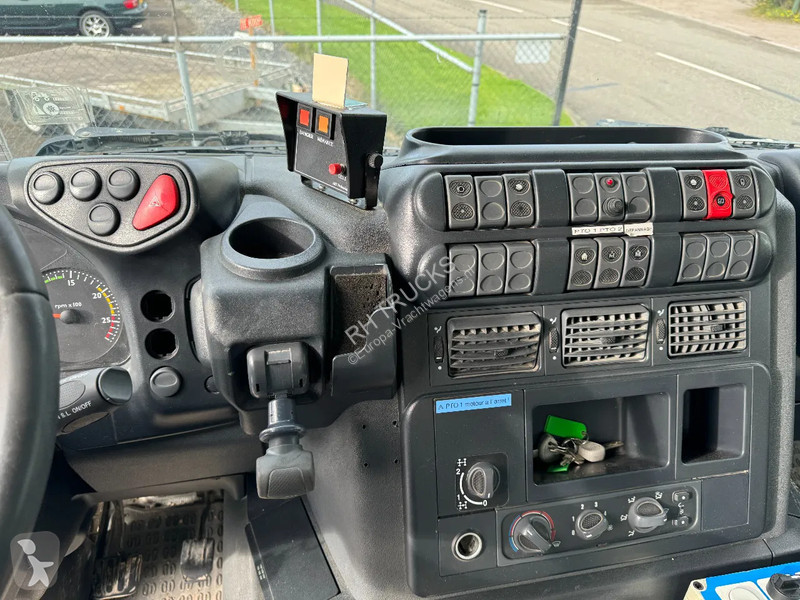 Camion Iveco 410 8X4 CIFA PUMP 24M + MIXER FULL...