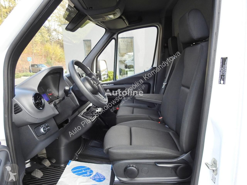 Kamion Mercedes SPRINTER KONTENER WINDA 8 PALET...