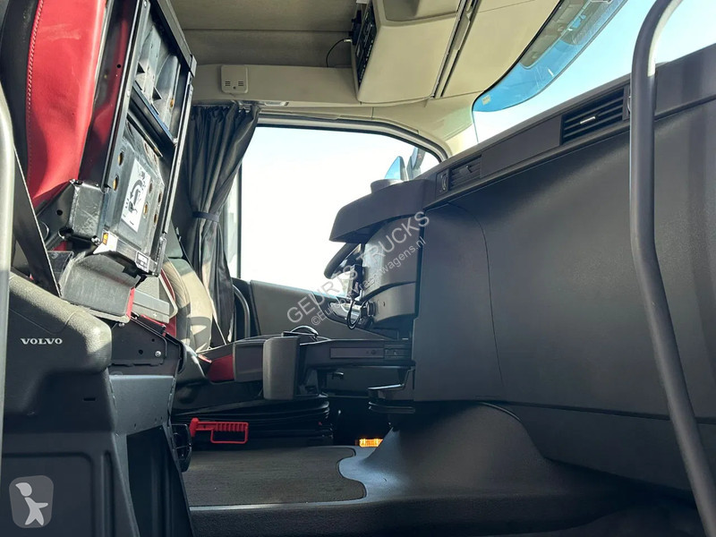 Camion Volvo 10X4 + FASSI F1650RAL.2.28 + JIB...