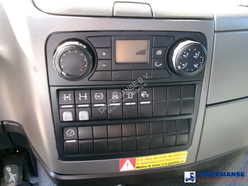 Lastbil MAN 32.360 8X4 Euro 6 Imer concrete...