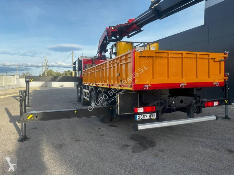Kamion Renault Con pluma