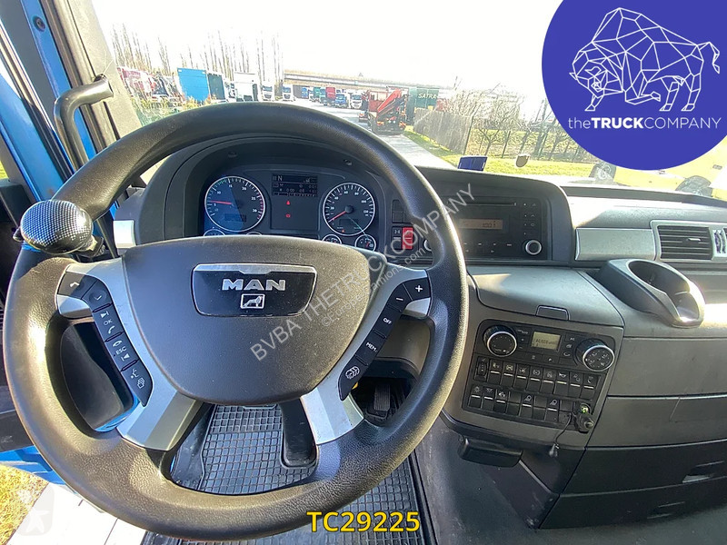 Camion MAN 440
