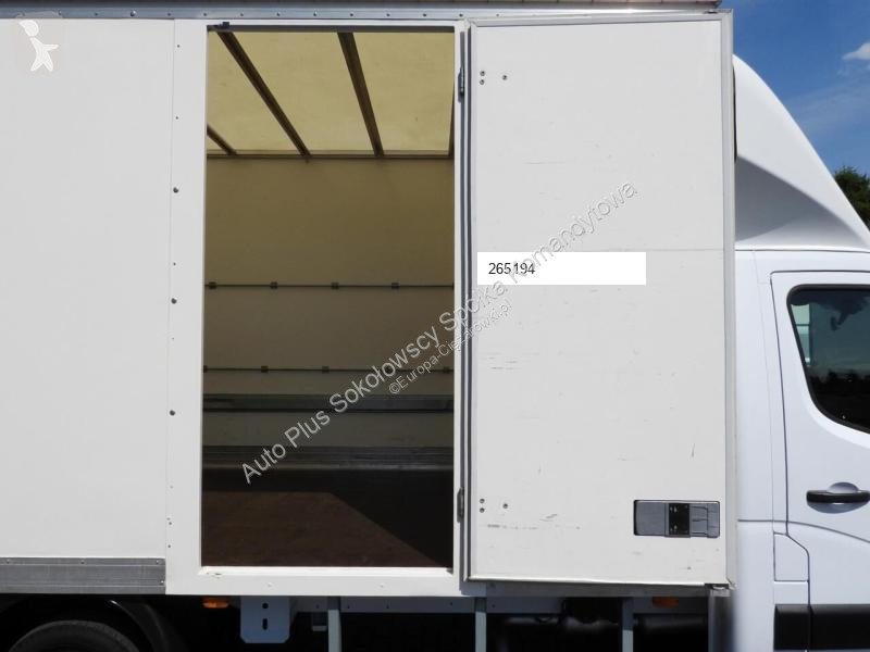 Camion Renault MASTER  KONTENER WINDA 8 PALET...