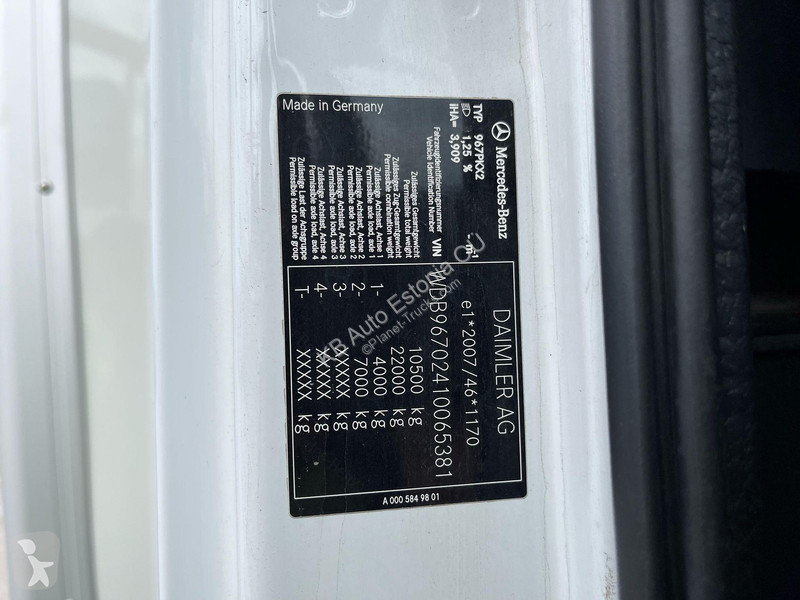 Camion Mercedes 1018 4x2 THERMOKING / BOX...