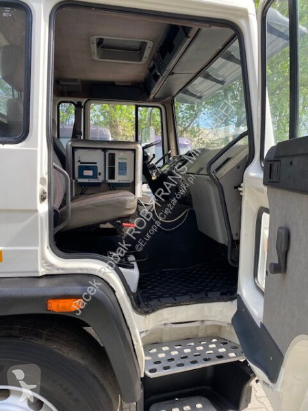 Camion Volvo FL 618