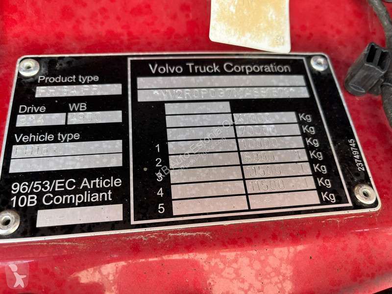 Kamion Volvo 750 8x4/4 DAMAGED !