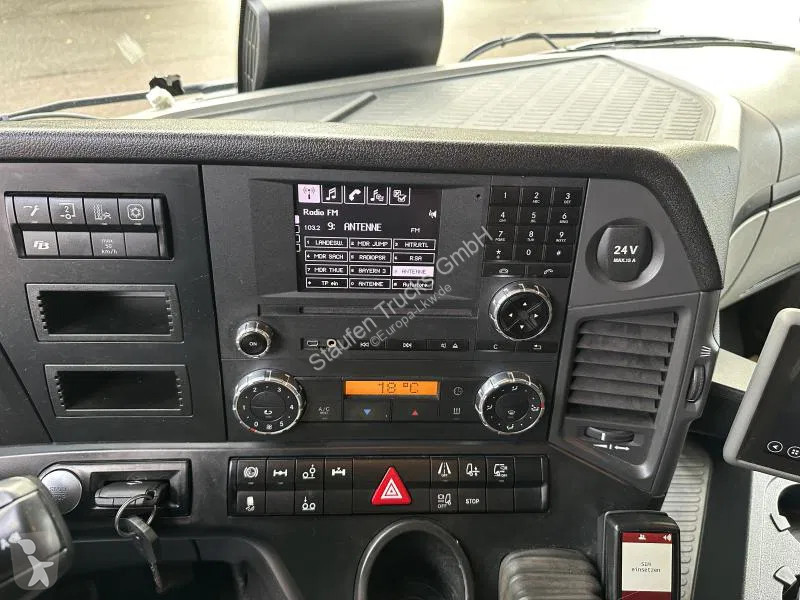Camión Mercedes 2532 LL 6x2 NGES Fahrgestell...