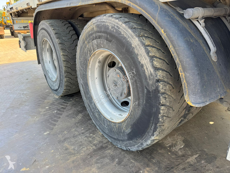 Kamion Iveco TRAKKER AD260T36