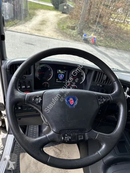 Kamion Scania P410 6x2 Fleisch KW Rohrbahnen...