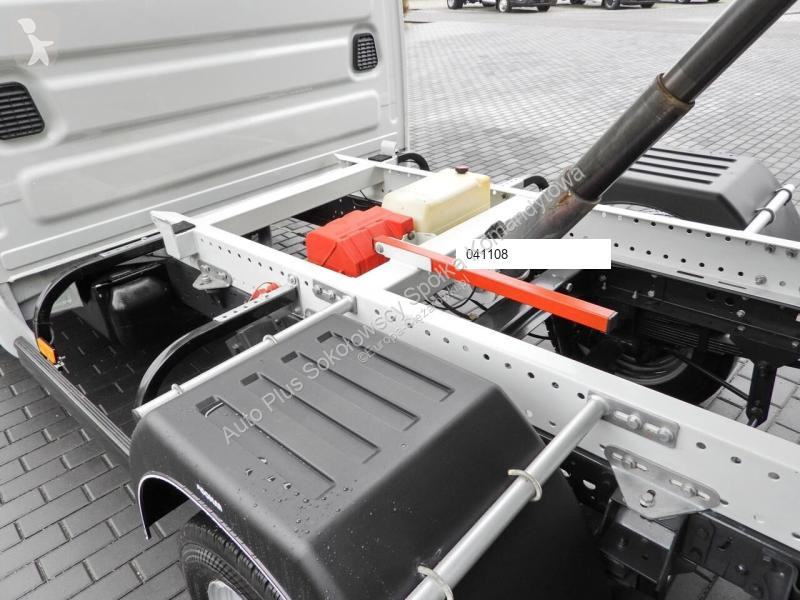 Veículo utilitário Iveco DAILY 35C13 WYWROTKA...